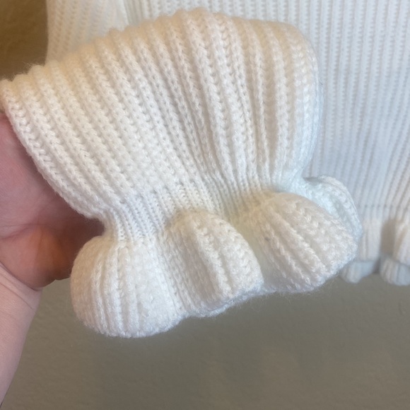 SHEIN medium white knit ruffle trim crop sweatshirt - Picture 3 of 4